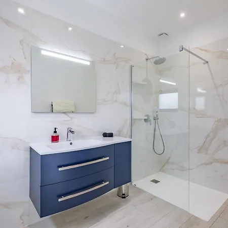 - Vue Avec Piscine Privee בית נופש
