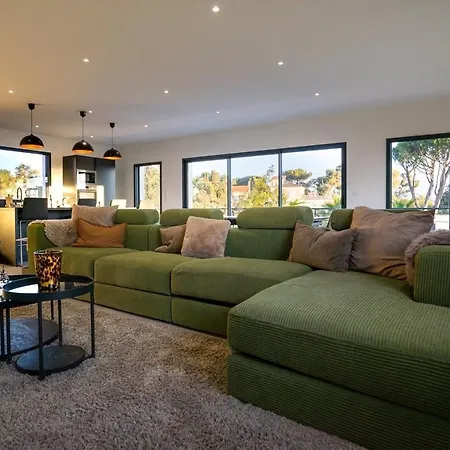 - Vue Avec Piscine Privee סנט-אגף