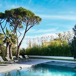 - Vue Avec Piscine Privee