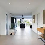 - Vue Avec Piscine Privee