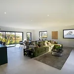 - Vue Avec Piscine Privee