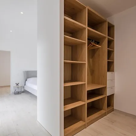 - Avec Piscine Proche *