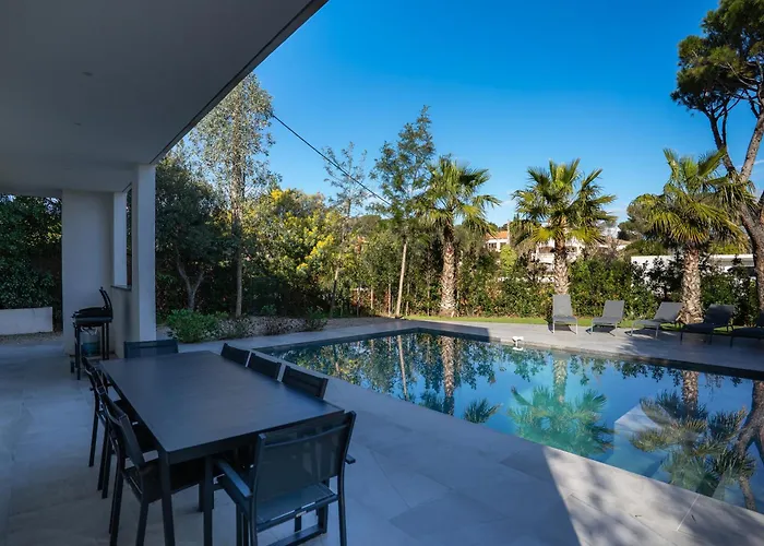 Vakantiehuis - Vue Avec Piscine Privee Saint Aygulf